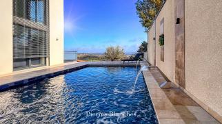 CONVERSATION AVEC LA MATI�RE �
