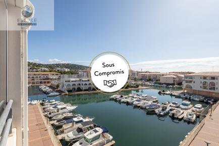 VENTE TYPE 2 CABINE + PARKING VUE MARINA AUX QUILLES A SETE
