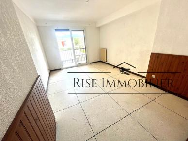 Id�al investisseurs. Appartement T3 de presque 60m� avec 2 balcons, sur le boulevard 1830
