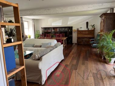 Maison en pi�rres 200 m�
