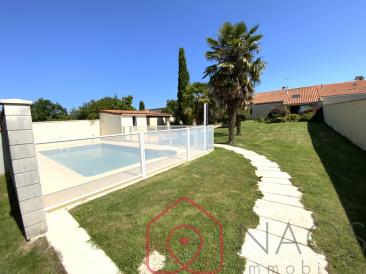 MAISON 152 m2 SAINT MACAIRE EN MAUGES 
