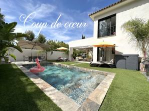 Sanary-sur-Mer, villa moderne avec piscine et 4 chambres
