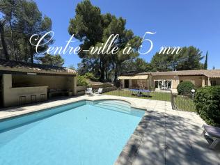 Aix-en-Provence, villa proven�ale avec piscine et garage � 5 mn du centre-ville

