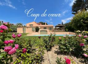 Sanary-sur-Mer, villa de 6 chambres sur une parcelle de 1525 m
