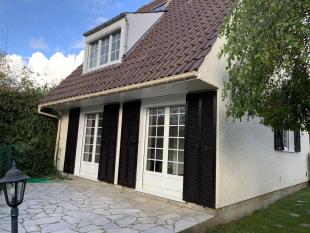 BEL EMPLACEMENT !!!! AVEC TOUTES COMMODITES A PIEDS !!!!
