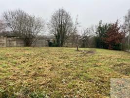 A SAISIR TERRAIN  BTIR DOURDAN !
