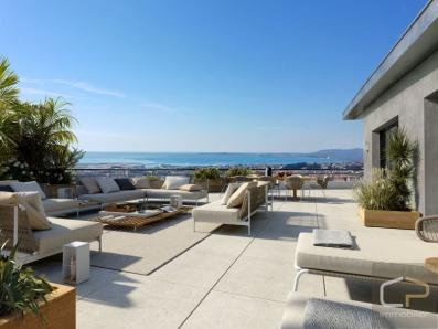Roof top 4 chambres et terrasse exceptionelle de 303 m� avec vue magnifique sur la baie de NICE
