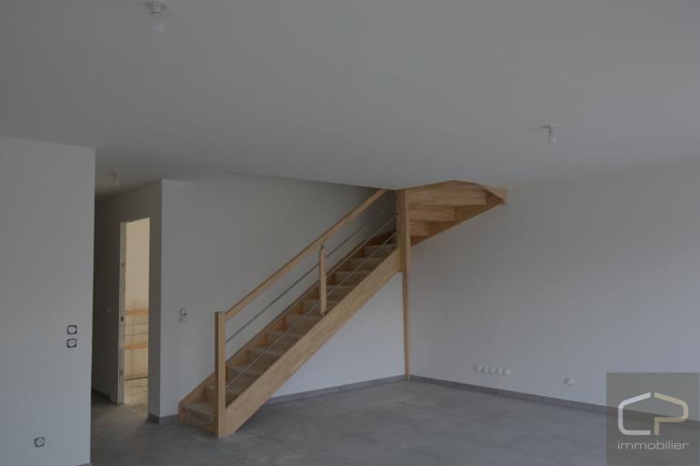 Maison Neuve Mitoyenne � Vendre � M�signy � 122m�, 4 Chambres, Jardin de 180m2
