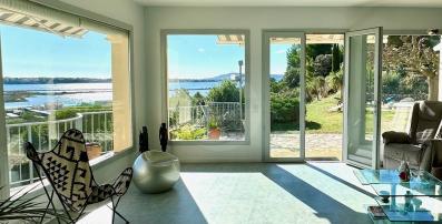 Maison dominante avec vue panoramique sur l'�tang de Thau et les garrigues
