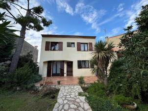 Maison individuelle S�te sur terrain clos 
