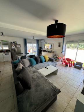 Charmante maison 4 chambre dont une en rdc 
