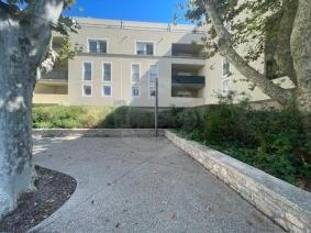 Charmant Appartement T3 avec Ascenseur, en Centre-Ville de M�ze
