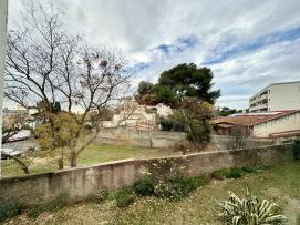 SETE -  CORNICHE APAPRTEMENT T4 AVEC CAVE ET BALCON
