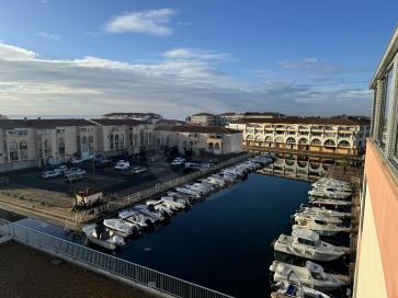 SETE APPARTEMENT QUILLES VUE PORT ET MER
