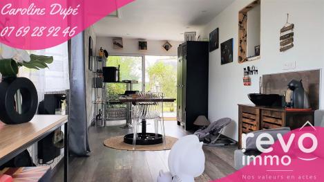 PLAIN-PIED r�cent de 125 m�, avec vue imprenable sur les c�teaux�!!!
