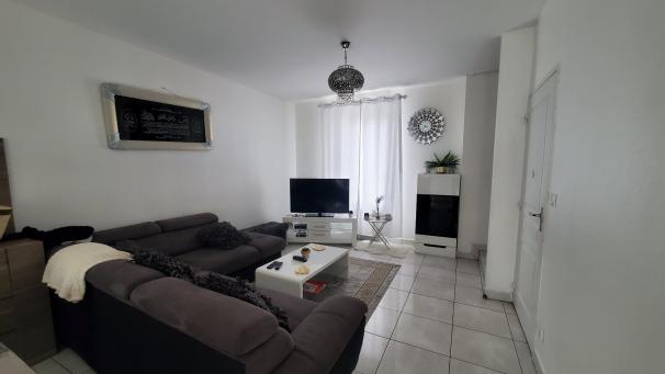 Maison de 79m� Proche Super U
