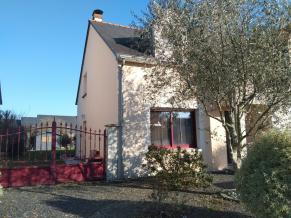 Maison - 7 Pi�ces - 171 m2 - 5 Chambres STE GEMMES SUR LOIRE
