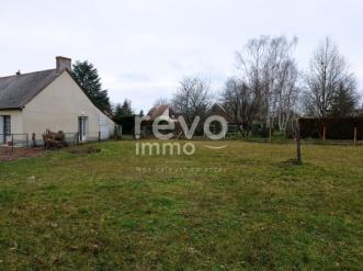 GU�C�LARD  Terrain constructible de plus de 1000 M2  hors lotissement au calme et sans vis-�-vis 
