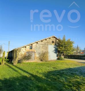 Grange � r�habiliter � Montr�verd (85260)
