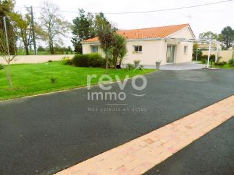 Plain-pied , Non mitoyen � Vieillevigne Village
