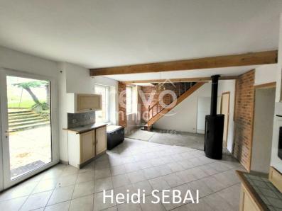 MAISON 4 CHAMBRES A RENOVER - GARAGE - JARDIN
