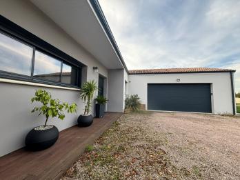 Maison Plain-Pied 126m�, 3 Chambres
