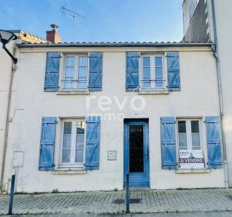 MAISON DE VILLE, CHAMPTOCEAUX
