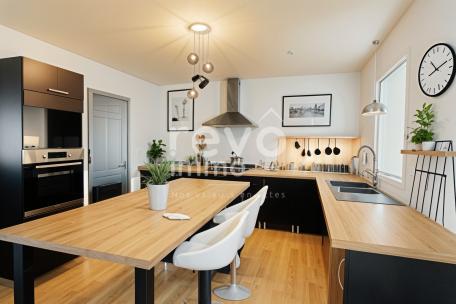 MAISON CENTRE VILLE : 5 CHAMBRES
