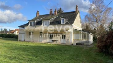 �l�gante Maison de Ma�tre � Guecelard 
