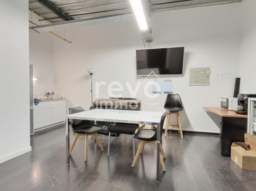 Bureaux/atelier en location - 182m2
