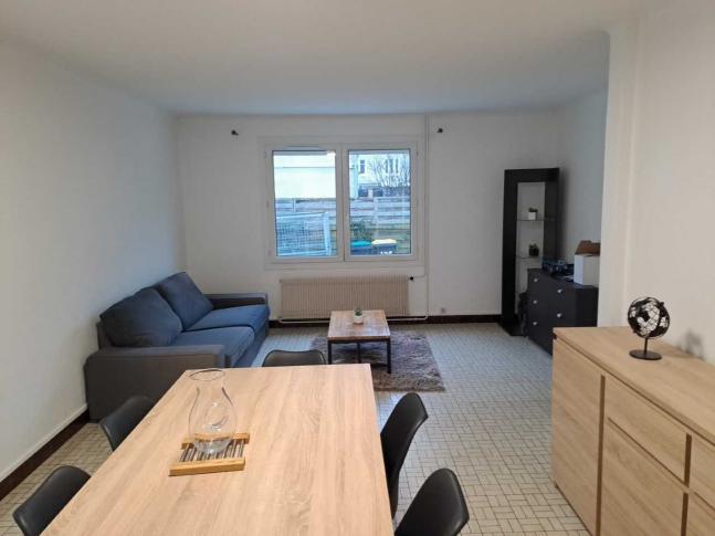 Maison de Plain-Pied meubl�e - Proche du Centre
