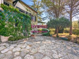 LODEVE, maison proche centre-ville
