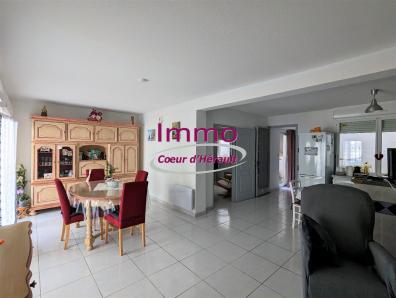 Appartement T4 lou� avec cour et garage
