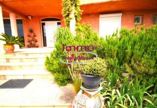 VILLA  ATYPIQUE 400 m� + PISCINE
