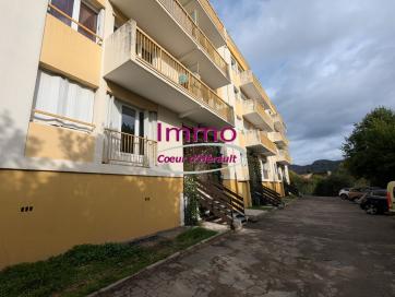 LODEVE : id�al investisseur - appartement T2 lou� avec place de parking
