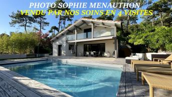 MAISON D'ARCHITECTE DE TYPE T6 DE 200 M2 AVEC PISCINE AU CENTRE D'HOSSEGOR
