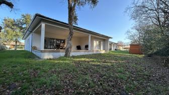 MOLIETS LAC ET PLAGES VILLA CONTEMPORAINE DE TYPE 4 pi�ces de 142 M2 SUR 763 M2 DE TERRAIN
