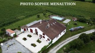 Ferme r�nov�e du 19�me avec piscine et d�pendance de 11 pi�ces � 2 km de ST VINCENT DE TYROSSE
