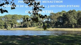 LIEU MAGIQUE ET EXCEPTIONNEL DE 20 HECTARES POUR CETTE SINGULIERE PROPRIETE de 500 M2 
