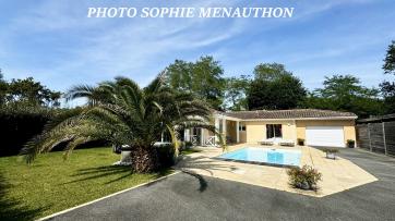 MAISON  DE PLAIN PIED DE TYPE 4 PIECES DE 130 M2 SUR UNE PARCELLE DE 754 M2 AVEC PISCINE+JACUZZI
