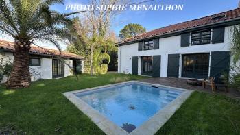 MAISON DE CHARME DE TYPE 6 DE 200 M2 DONT UN STUDIO DE 22 M2
