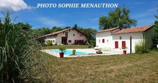 PROPRIETE DANS UN CADRE CHAMPETRE ET BUCOLIQUE DE 377 M2 SUR PRES DE 3 HECTARES
