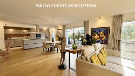 APPARTEMENT DE TYPE T4 DE 122 M2 AVEC DOUBLE GARAGE
