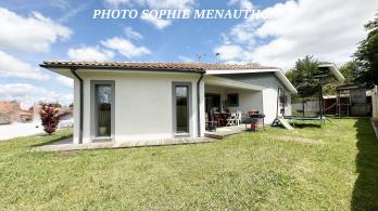 JOLIE VILLA DE PLAIN PIED DE TYPE T4 DE 129 M2 AVEC GARAGE DE 28 M2
