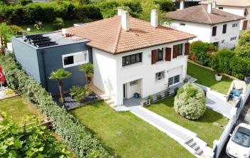 TARNOS MAISON TRADITIONNELLE DE TYPE T6 DE 169 M2 AVEC PISCINE 
