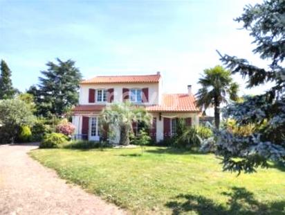 Grande Maison sur Grand Terrain clos
