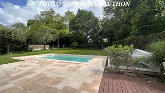 VILLA CONTEMPORAINE DE 170 M2 DONT UN APPARTEMENT INDEPENDANT DE 70 M2 LE TOUT SUR UN JARDIN DE 2000