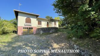 CHARMANTE VILLA DES ANNEES 30 DE TYPE T4 DE 130 M2 SUR 1300 M2
