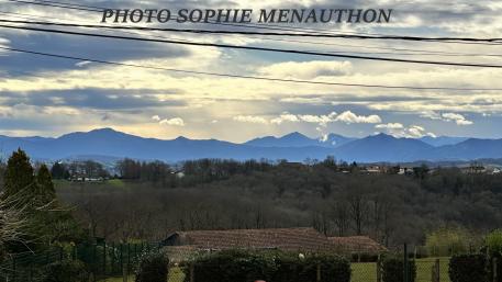 VUE IMPRENABLE SUR LES VALLONS POUR CETTE SUPERBE VILLA D'ARCHITECTE DE TYPE T7 DE 220 M2 +  SO