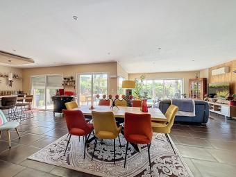 VILLA 5 PIECES DE 2015 165M2 AVEC PISCINE 
